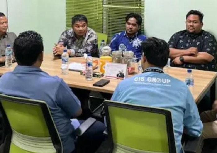 21d725d8-ae1f-464d-9aa2-39f29c7f7652