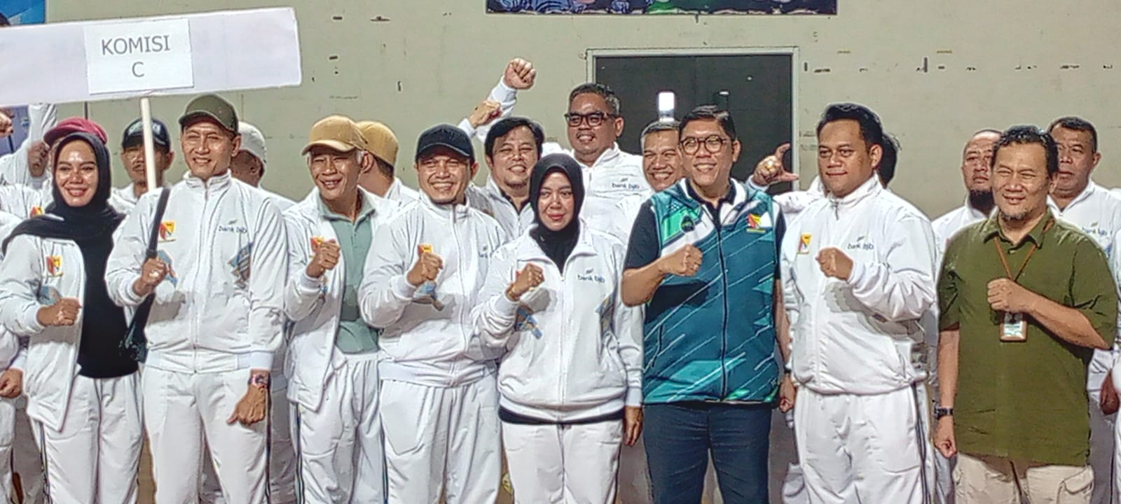 6f231516-8aeb-4818-813d-58c211cb9afa