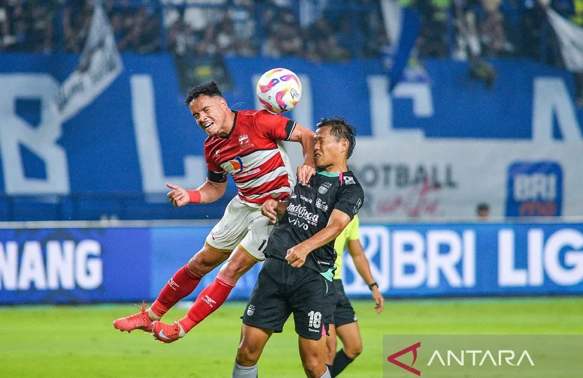 Persib-Bandung-Melawan-Madura-United-220225-rai-3.jpg-e1742024849631