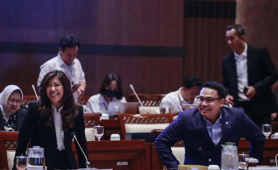raker-komisi-i-dpr-dengan-menkomdigi-2790545.jpg
